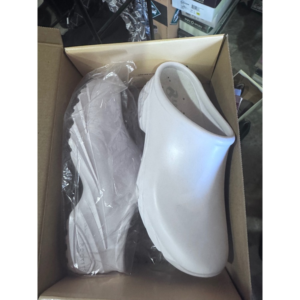 Rockers by Cherokee Stealth White Nursing Clogs Shoes Womens Size 6 Slip On